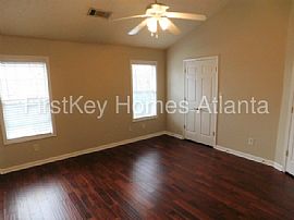 Single Family Home For Rent in Lawrenceville, GA (Photo 4 of 9)