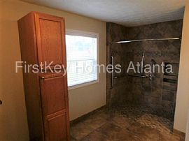 Single Family Home For Rent in Lawrenceville, GA (Photo 7 of 9)