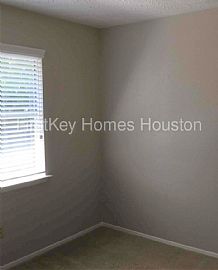Single Family Home For Rent in Cypress, TX (Photo 4 of 8)