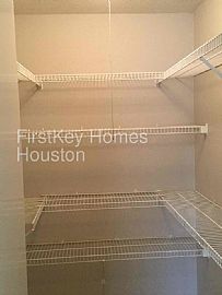 Single Family Home For Rent in Cypress, TX (Photo 7 of 8)