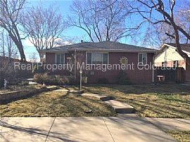 Single Family Home For Rent in Denver, CO