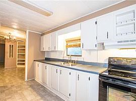 4905 Peeples Rd, Plant City, Fl 33565 in Plant City, FL (Photo 6 of 12)