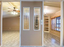 4905 Peeples Rd, Plant City, Fl 33565 in Plant City, FL (Photo 7 of 12)