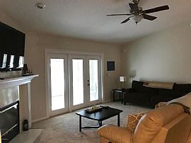 3 Beds 1285 Waterfall Dr, Jacksonville in Fort Lauderdale, FL (Photo 8 of 12)