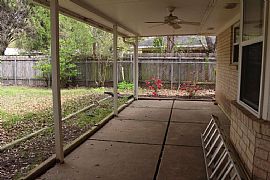 422 Coventry Ct, Shreveport, La 71115 4 Beds 2 Baths 1,900 Sqft in Shreveport, LA (Photo 5 of 12)