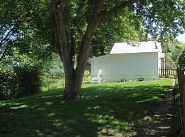 A Beautiful 3 Bedroom Apartment, with 1  Bathrooms in Omaha, NE (Photo 7 of 10)