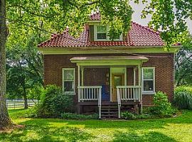 A Beautiful 3 Bedroom Apartment, with 2 Bathrooms in Chesterfield, MO (Photo 3 of 11)