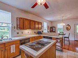 A Beautiful 3 Bedroom Apartment, with 2 Bathrooms in Chesterfield, MO (Photo 8 of 11)