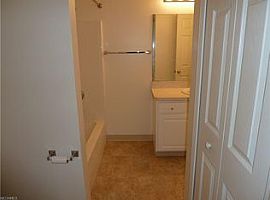 691 Crownwood Ct, Streetsboro, Oh 44241 Rent $750 and Dep $750 in Streetsboro, OH (Photo 3 of 5)