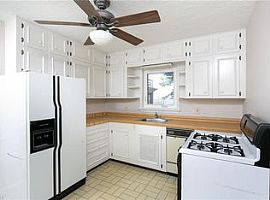 1370 W 2nd St, Lorain, Oh 44052 3 Beds 1.5 Baths in Lorain, OH (Photo 4 of 7)