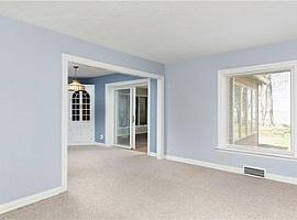 1370 W 2nd St, Lorain, Oh 44052 3 Beds 1.5 Baths in Lorain, OH (Photo 5 of 7)