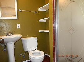 1142 S Carnegie Dr, Tucson, Az 85710 in Tucson, AZ (Photo 2 of 6)