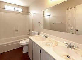 5801 N 45th Ln, Glendale, Az 85301 in Glendale, AZ (Photo 2 of 9)