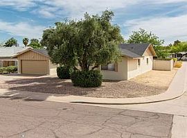 5801 N 45th Ln, Glendale, Az 85301 in Glendale, AZ (Photo 3 of 9)
