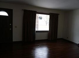 2 Beds 1.5 Baths in Cary, IL (Photo 4 of 4)