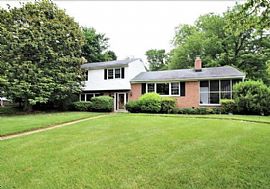 1121 Westbriar Dr Ne, Vienna, Va 22180 5 Beds 3 Baths in Vienna, VA