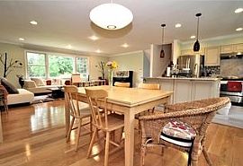 1121 Westbriar Dr Ne, Vienna, Va 22180 5 Beds 3 Baths in Vienna, VA (Photo 4 of 10)