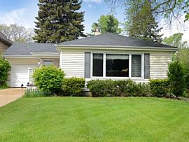 470 N Evergreen Ave, Elmhurst, Il 60126 3 Beds 2 Baths in Elmhurst, IL