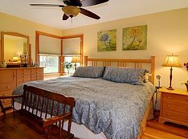 470 N Evergreen Ave, Elmhurst, Il 60126 3 Beds 2 Baths in Elmhurst, IL (Photo 2 of 8)