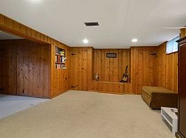 470 N Evergreen Ave, Elmhurst, Il 60126 3 Beds 2 Baths in Elmhurst, IL (Photo 4 of 8)