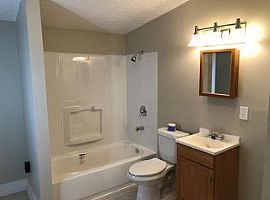 1513 Garrard St, Covington, Ky 41011 Rent $500 and Dep $500 in Covington, KY (Photo 3 of 8)