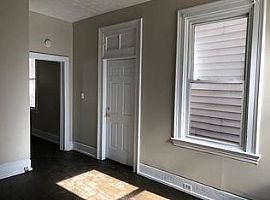 1513 Garrard St, Covington, Ky 41011 Rent $500 and Dep $500 in Covington, KY (Photo 6 of 8)