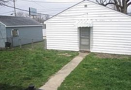 2228 W 7th St, Muncie, in 47302 Rent $500  and Dep $500 in Muncie, IN (Photo 9 of 9)