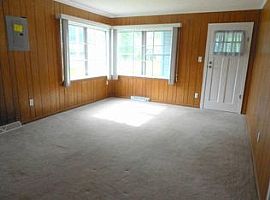 20073 Croswell St, South Bend, in 46637 Rent$575 Anddep $575 in South Bend, IN (Photo 4 of 4)