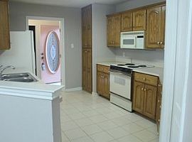 4709 Oxford Dr, Temple, Tx 76502 3 Beds 2 Baths 1,539 Sqft in Temple, TX (Photo 3 of 7)