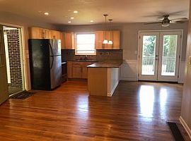 264 Forest Glen Cir, Avondale Estates, Ga 30002 3 Beds 1.5 Bath in Avondale Estates, GA (Photo 3 of 9)