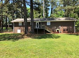 264 Forest Glen Cir, Avondale Estates, Ga 30002 3 Beds 1.5 Bath in Avondale Estates, GA (Photo 8 of 9)