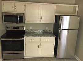 3 Beds 1 Bath in Birmingham, AL (Photo 3 of 4)