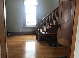 1814 N Indiana Ave, Peoria, Il 61603 Rent $650 Anddep $650 in Peoria, IL (Photo 4 of 8)