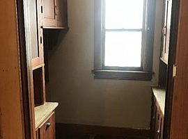 1814 N Indiana Ave, Peoria, Il 61603 Rent $650 Anddep $650 in Peoria, IL (Photo 8 of 8)