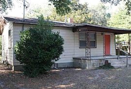 7 Mindoro Cir, Pensacola, Fl 32507 Rent $600 and Dep $600 in Pensacola, FL