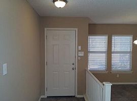 A Beautiful 3 Bedroom Apartment, with 2 Bathrooms in San Antonio, TX (Photo 8 of 12)