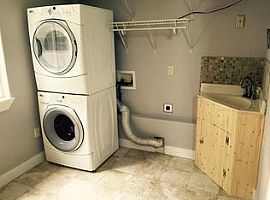 14604 Se Mill St Unit A, Portland, Or 97233  in Portland, OR (Photo 4 of 11)