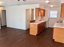 322 S 1st St, Wylie, Tx 75098 3 Beds 2 Baths 1,200 Sqft in Wylie, TX (Photo 5 of 8)