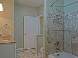 1618 Beirne Ave Ne, Huntsville, Al 35801 in Huntsville, AL (Photo 6 of 8)