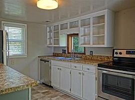 1618 Beirne Ave Ne, Huntsville, Al 35801 in Huntsville, AL (Photo 7 of 8)