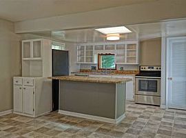 1618 Beirne Ave Ne, Huntsville, Al 35801 in Huntsville, AL (Photo 8 of 8)