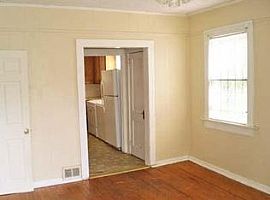 Well Maintained with Master Suite Located in The Neighborhood in Columbia, SC (Photo 10 of 12)