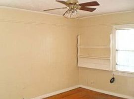 Well Maintained with Master Suite Located in The Neighborhood in Columbia, SC (Photo 12 of 12)