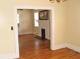 Well Maintained with Master Suite Located in The Neighborhood in Columbia, SC (Photo 5 of 12)