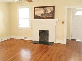 Well Maintained with Master Suite Located in The Neighborhood in Columbia, SC (Photo 7 of 12)