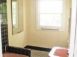 Well Maintained with Master Suite Located in The Neighborhood in Columbia, SC (Photo 9 of 12)