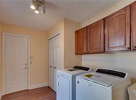 1946 E 84th St, Cleveland, Oh 44103 3 Beds 2.5 Baths in Cleveland, OH (Photo 10 of 12)