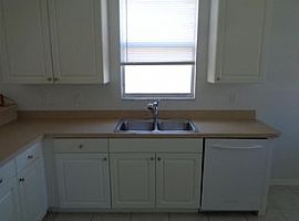 843 Bent Creek Dr, Fort Pierce, Fl 34947 3 Beds 2 Baths 1,630 S in Fort Pierce, FL (Photo 6 of 8)