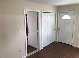 59 Daniel Dr, Bridgeport, Ct 06606 in Bridgeport, CT (Photo 6 of 9)