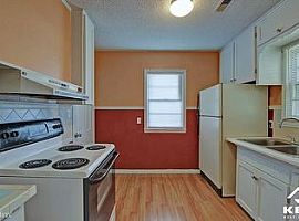  820 N Terrace Dr, Wichita, Ks 67208  in Wichita, KS (Photo 3 of 7)